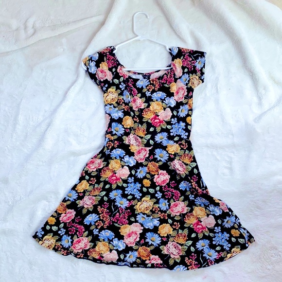 Floral dress - Picture 2 of 4